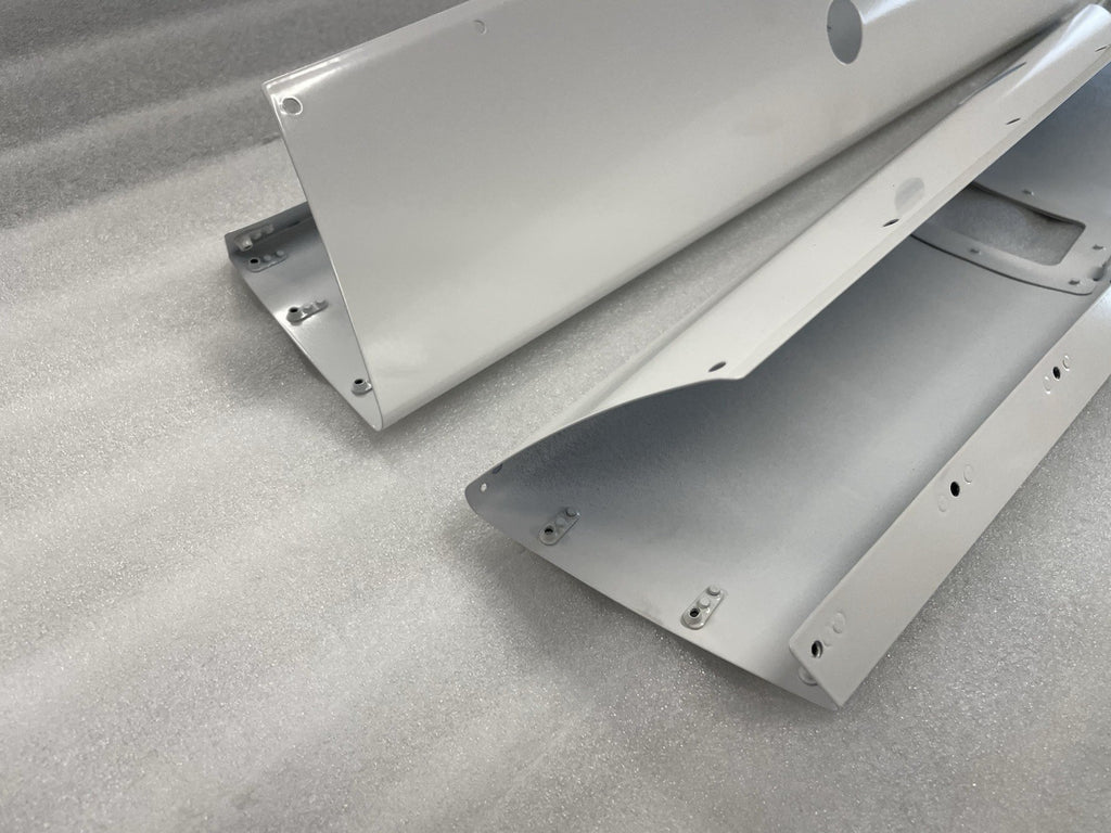 ✈️ Cessna 172 style Main Gear Leg Fairings SET ;PN: SVK0541193-7 ; SVK0541193-8