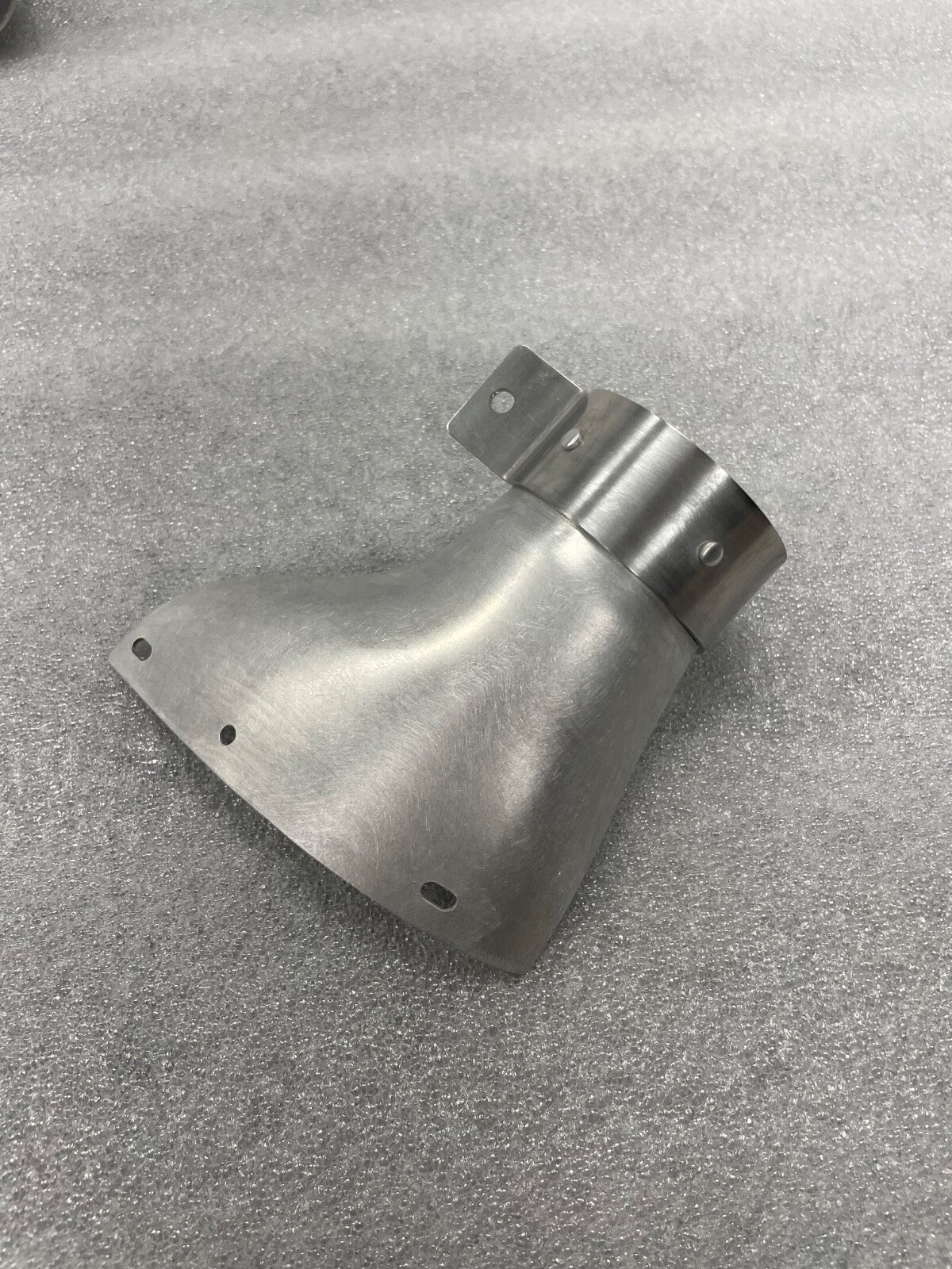 ✈️ Cessna 172 style NEW LH MAIN LANDING GEAR STRUT PLATE COVER, PN: SVK0541191-1
