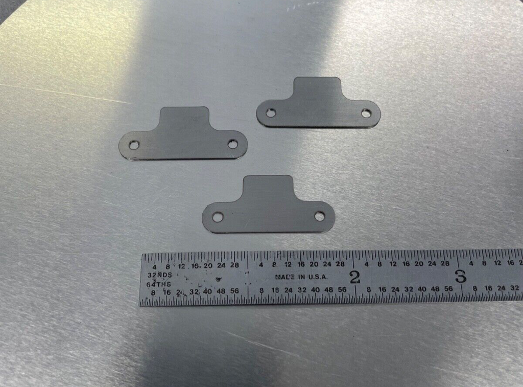 Cessna style OIL DOOR STRIKER PLATE PN: SVK1552004-25