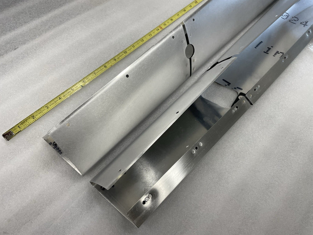✈️ Cessna 152 style Main Gear Leg Fairings SET ; PN: SVK0441228-1 , SVK0441228-2