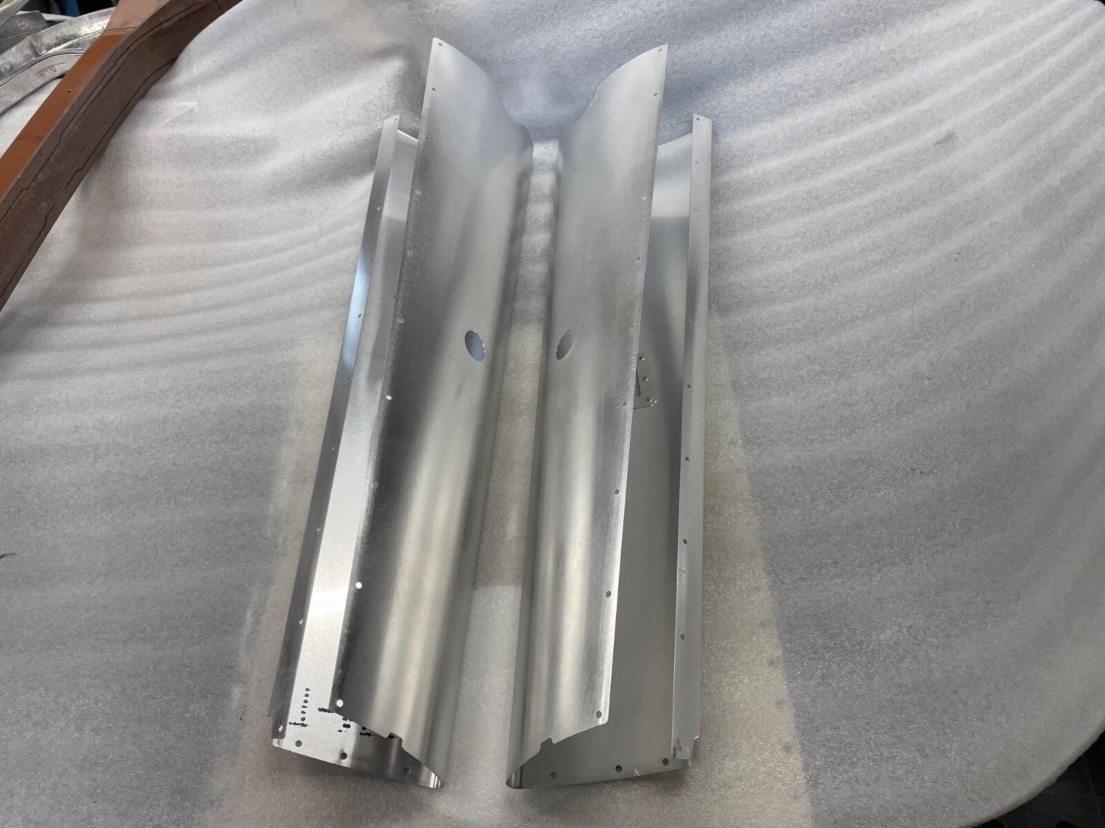 ✈️ Cessna 182 style Main Gear Leg Fairings SET ; PN: SVK0741624 , SVK0741639