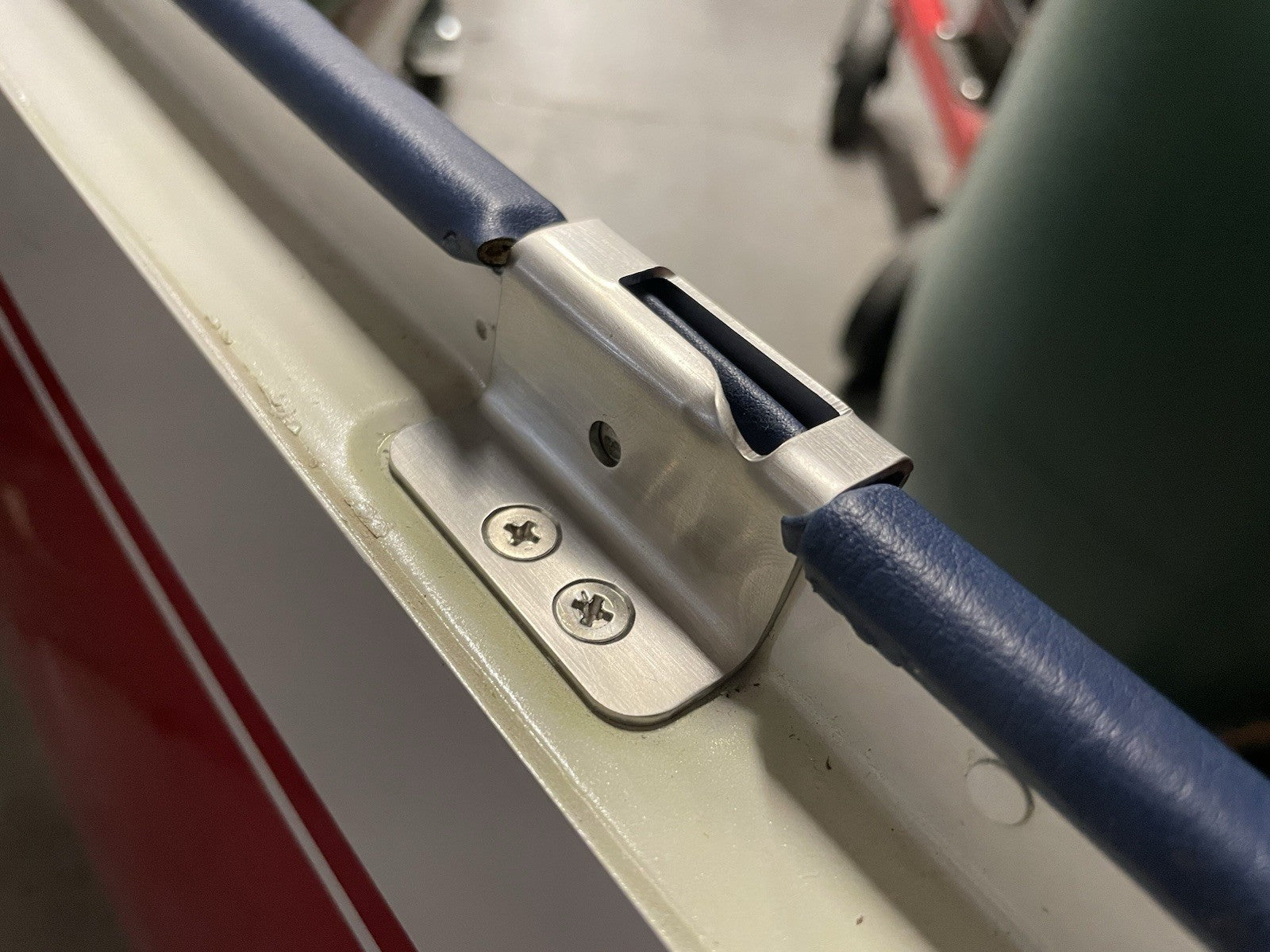 ✈️ Cessna style NEW RH WINDOW STRIKER PLATE, PN: SVK1217065-8 , SVK1217065-10