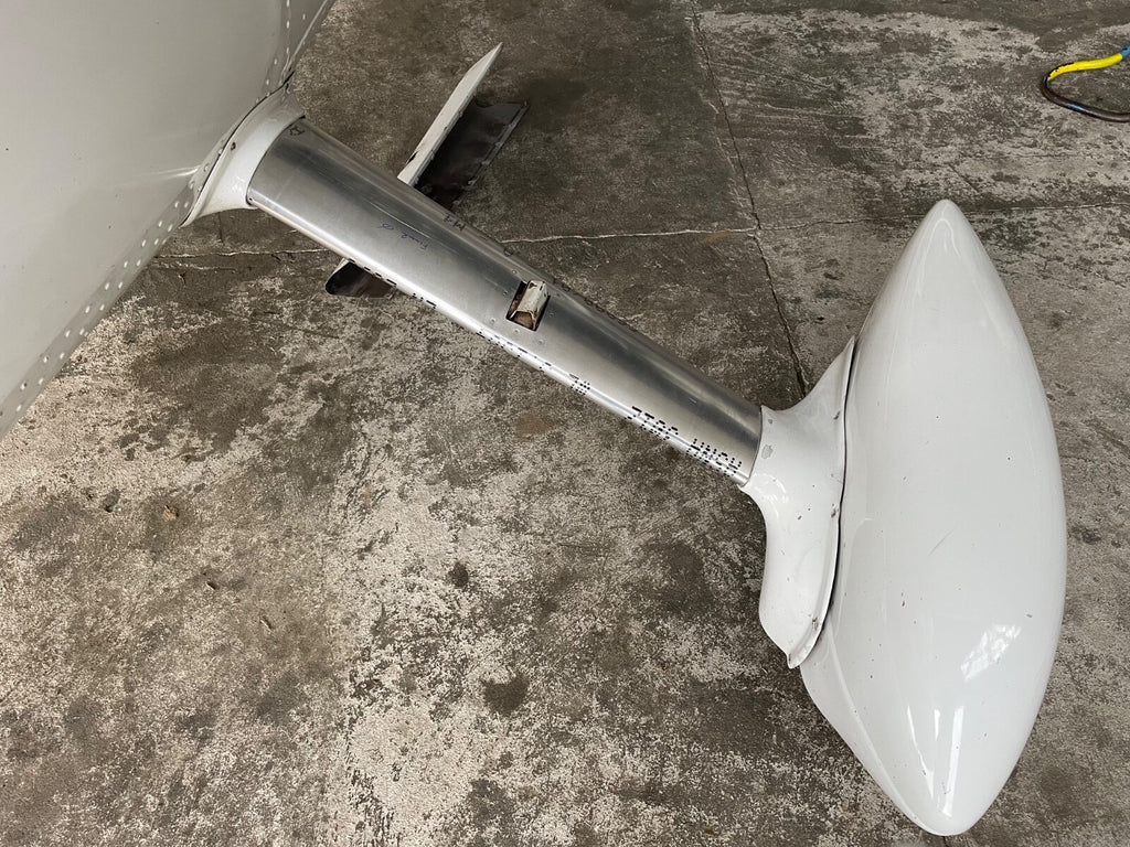 ✈️ Cessna 182 style Main Gear Leg Fairings SET ; PN: SVK0741624 , SVK0741639