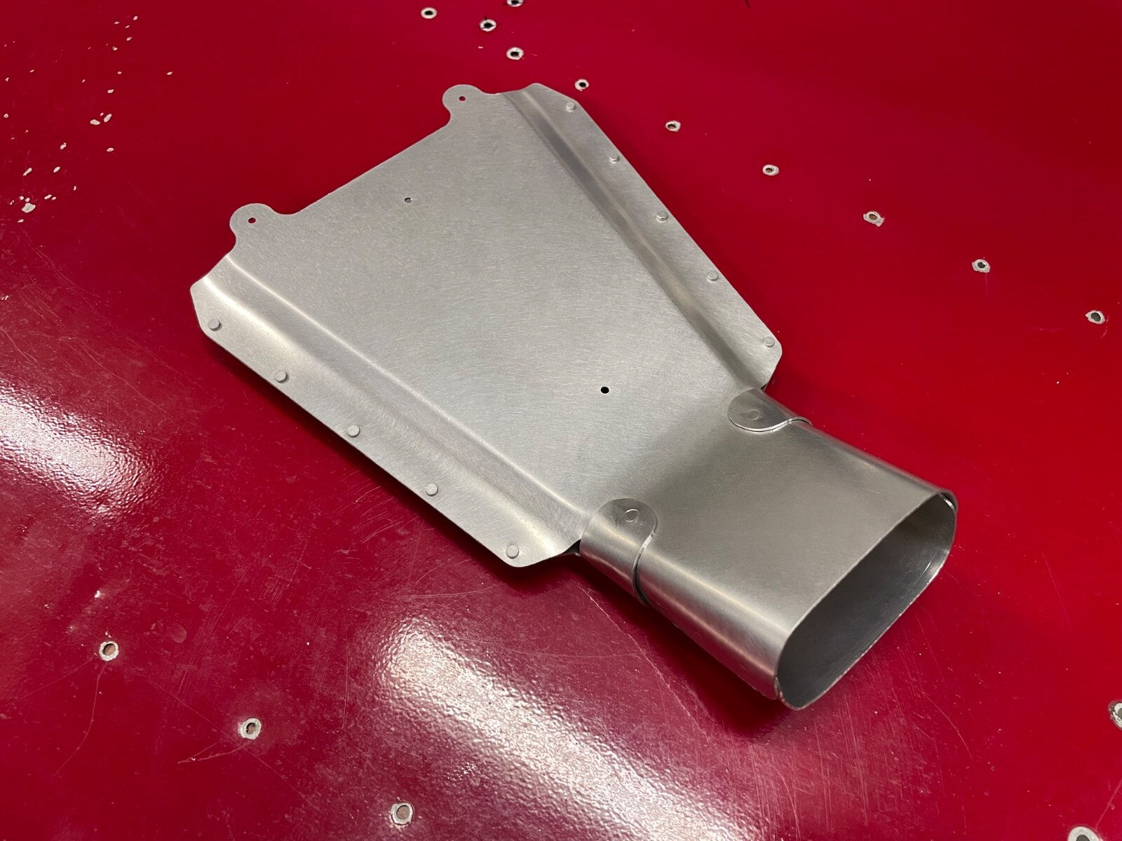 ✈️ Cessna 172 style HEATER OULTLET ,DUCT WITH TRIM,PN:SVK0513456-1 ,SVK0515020-1