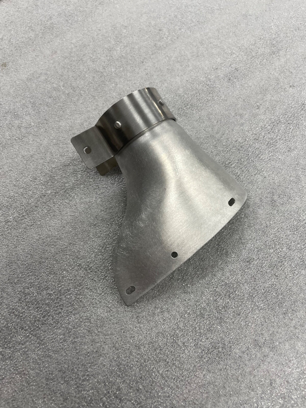 ✈️ Cessna 172 style NEW LH MAIN LANDING GEAR STRUT PLATE COVER, PN: SVK0541191-1