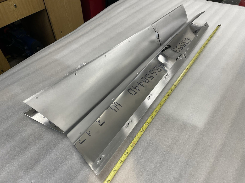 ✈️ Cessna 152 style Main Gear Leg Fairings SET ; PN: SVK0441228-1 , SVK0441228-2
