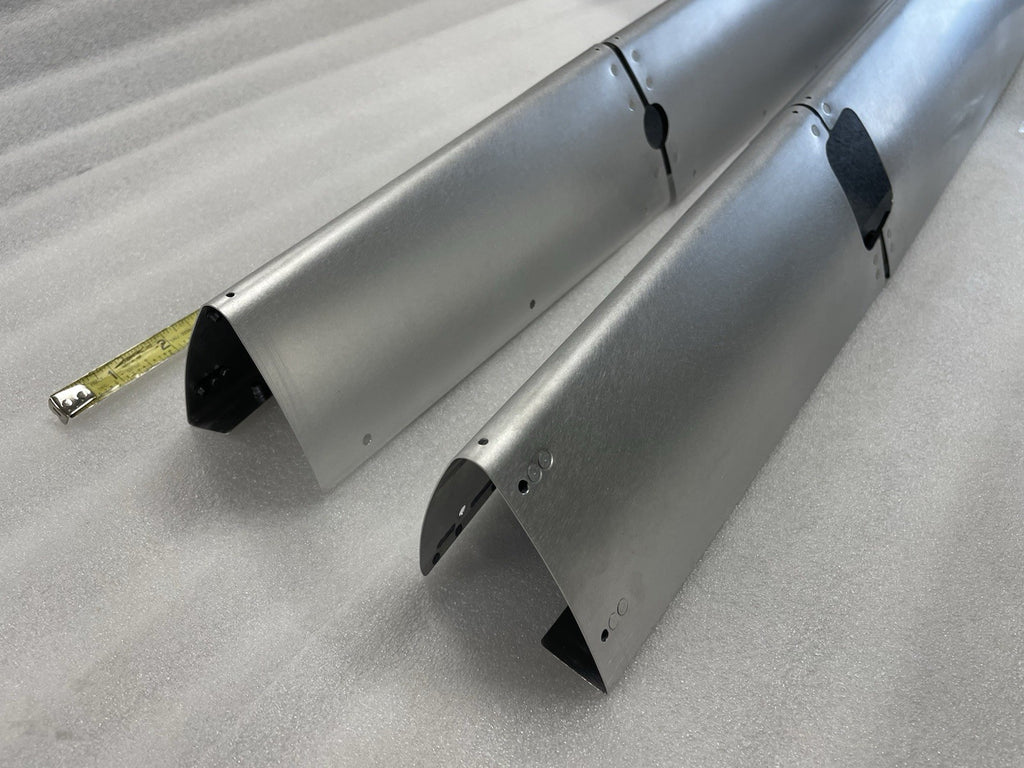 ✈️ Cessna 152 style Main Gear Leg Fairings SET ; PN: SVK0441228-1 , SVK0441228-2
