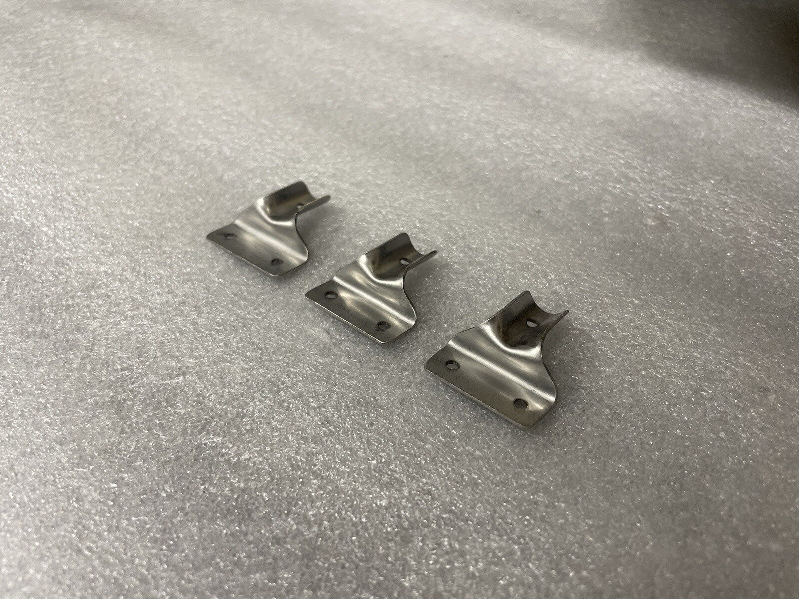 Cessna 152 style VALVE ASSEMBLY AIR BOX BRACKET PN: SVK0550180-10