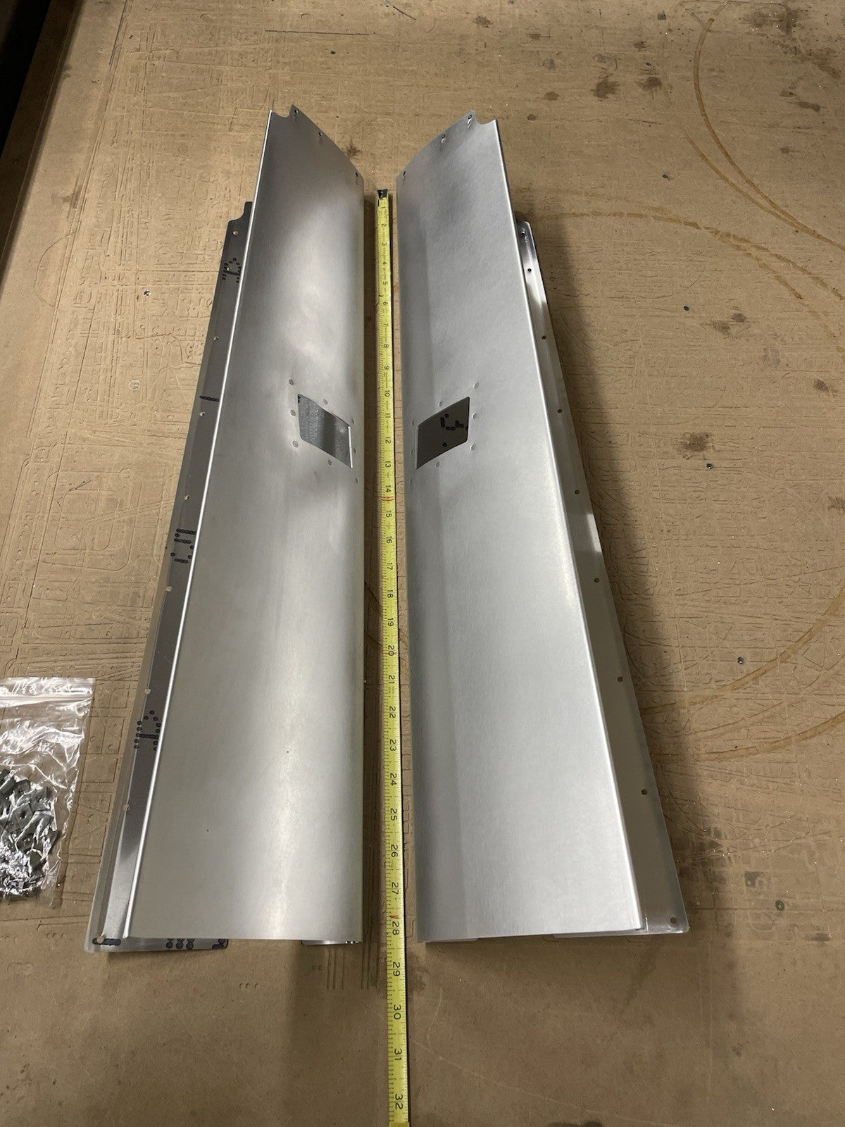 ✈️ NEW Cessna 182P style Main Gear Leg Fairings SET,PN: SVK0741624 , SVK0741624