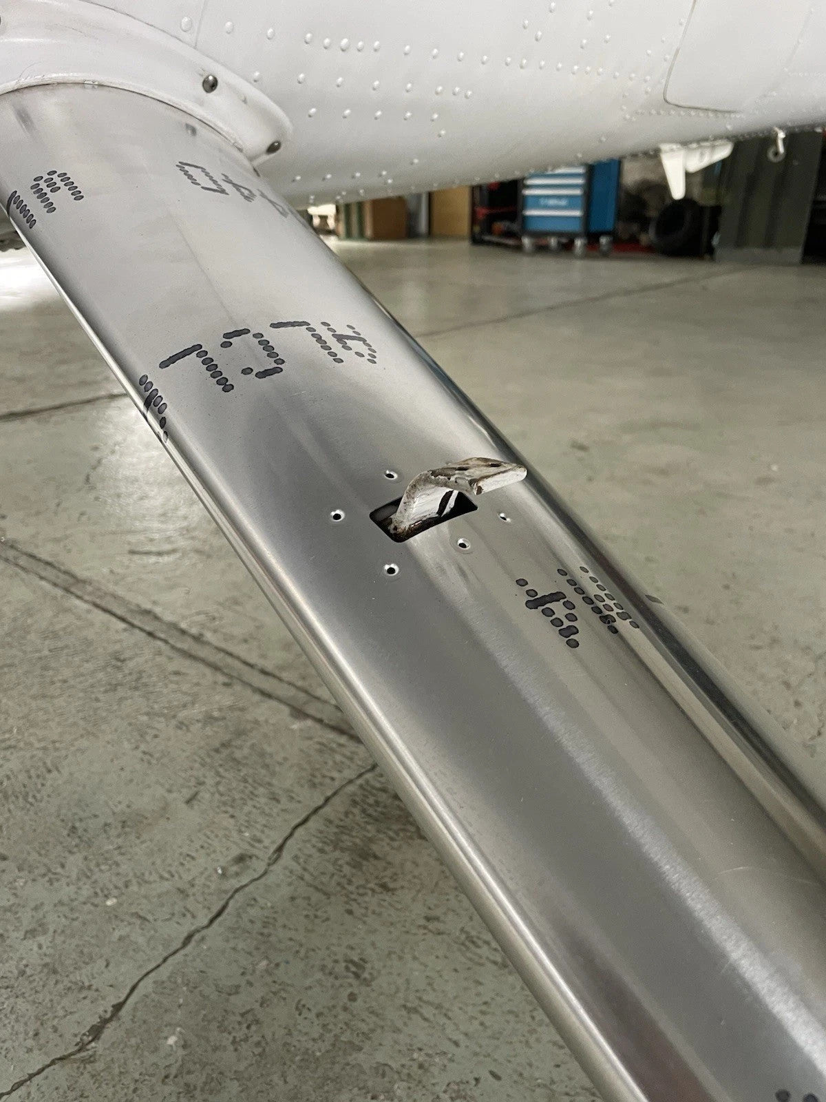 ✈️ Cessna 182 style Main Gear Leg Fairings SET ; PN: SVK0741624 , SVK0741639-16