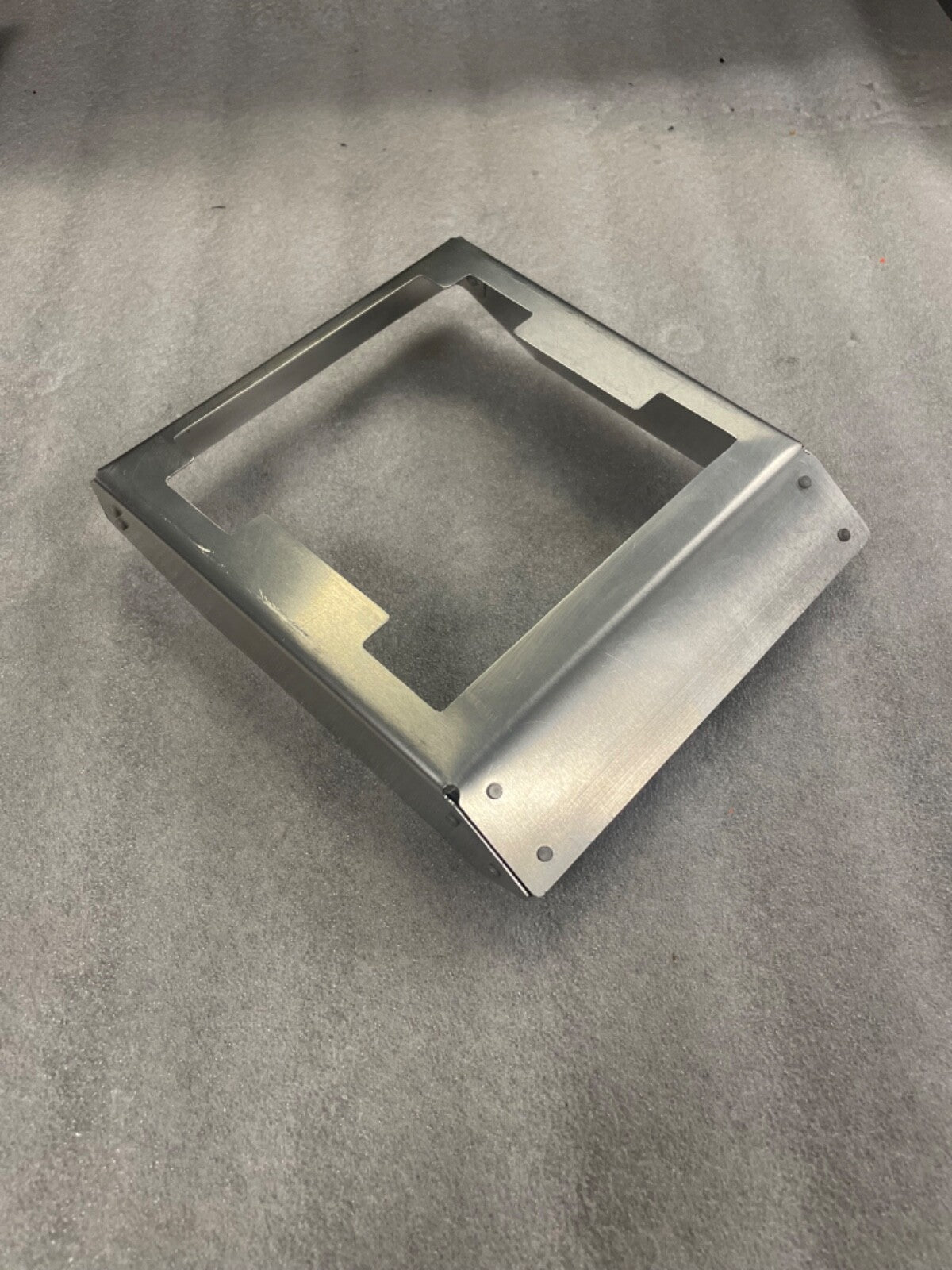 Cessna 150 152 Style AIRFILTER/AIRBOX SHROUD ASSEMBLY HOLDER PN: SVK0552130-11