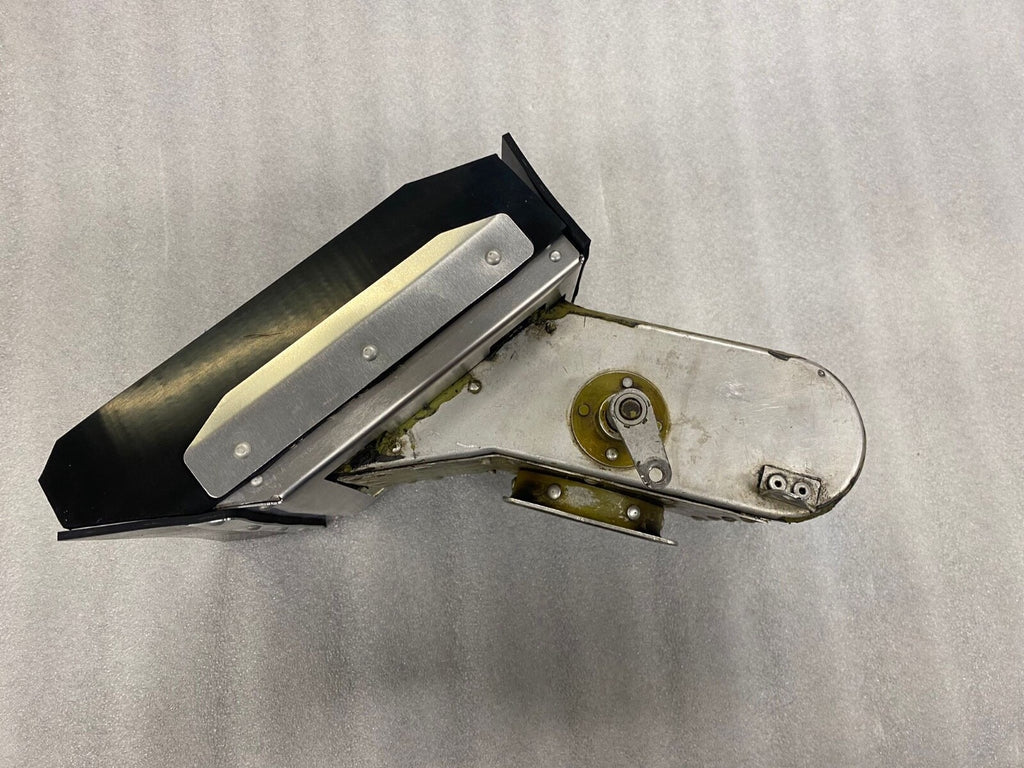 ✈️ Cessna 150 152 Style AIRFILTER/AIRBOX SHROUD ASSEMBLY HOLDER, PN:SK0552130-11
