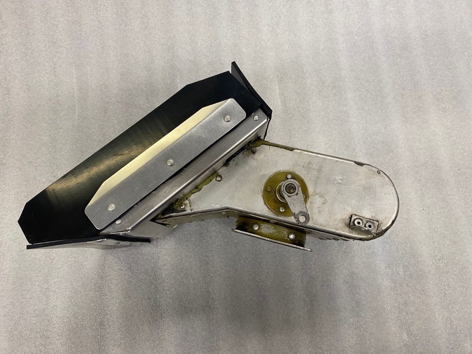 ✈️ Cessna 150 152 Style AIRFILTER/AIRBOX SHROUD ASSEMBLY HOLDER, PN:SK0552130-11