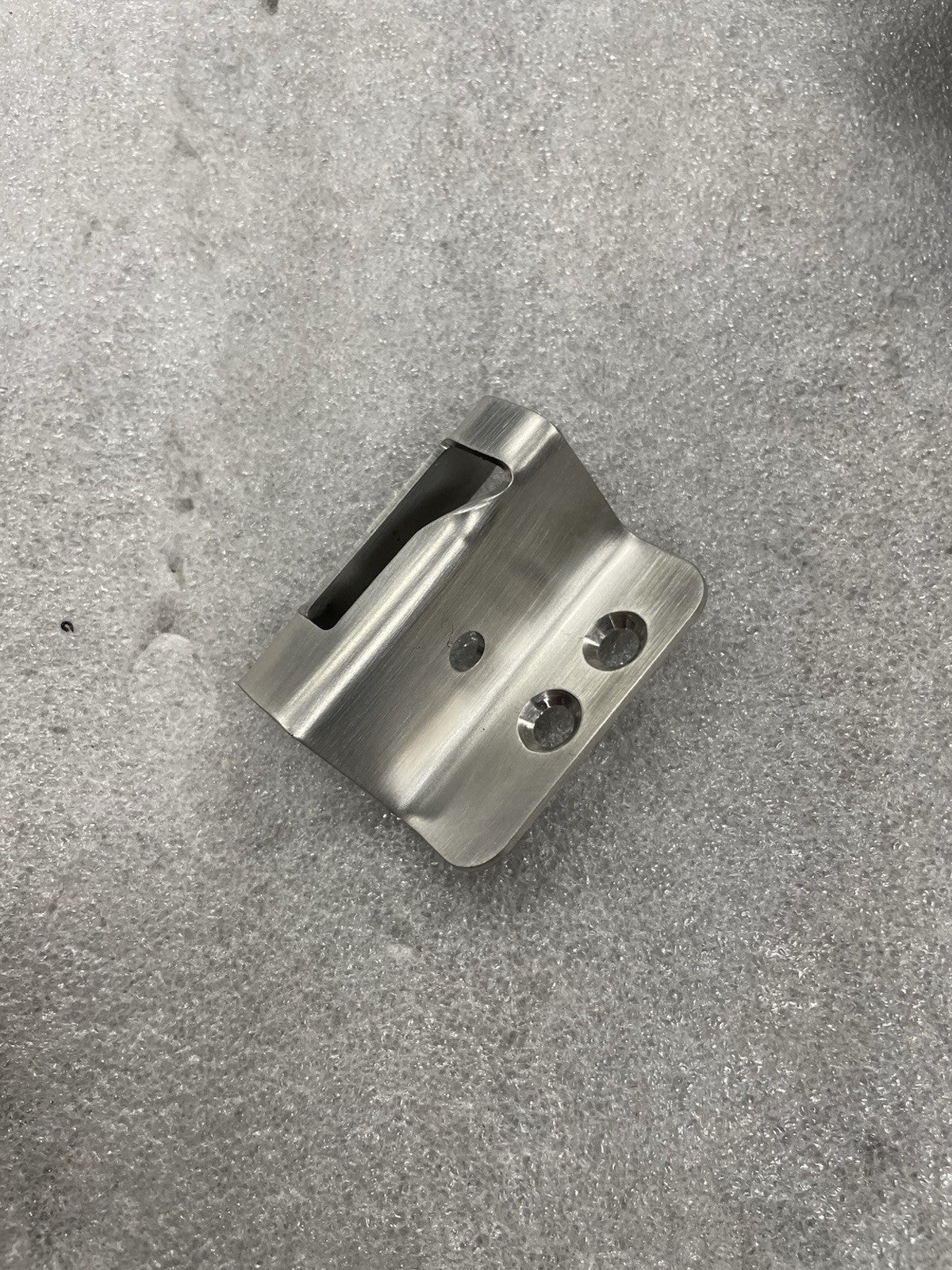 ✈️ Cessna style NEW RH WINDOW STRIKER PLATE, PN: SVK1217065-8 , SVK1217065-10