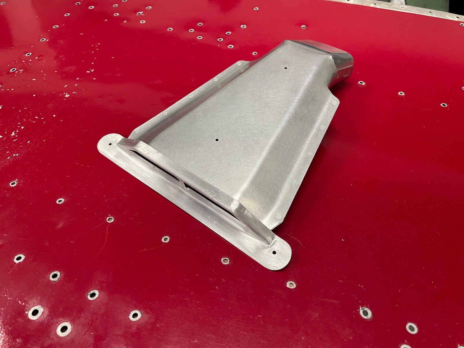 ✈️ Cessna 172 style HEATER OULTLET ,DUCT WITH TRIM,PN:SVK0513456-1 ,SVK0515020-1