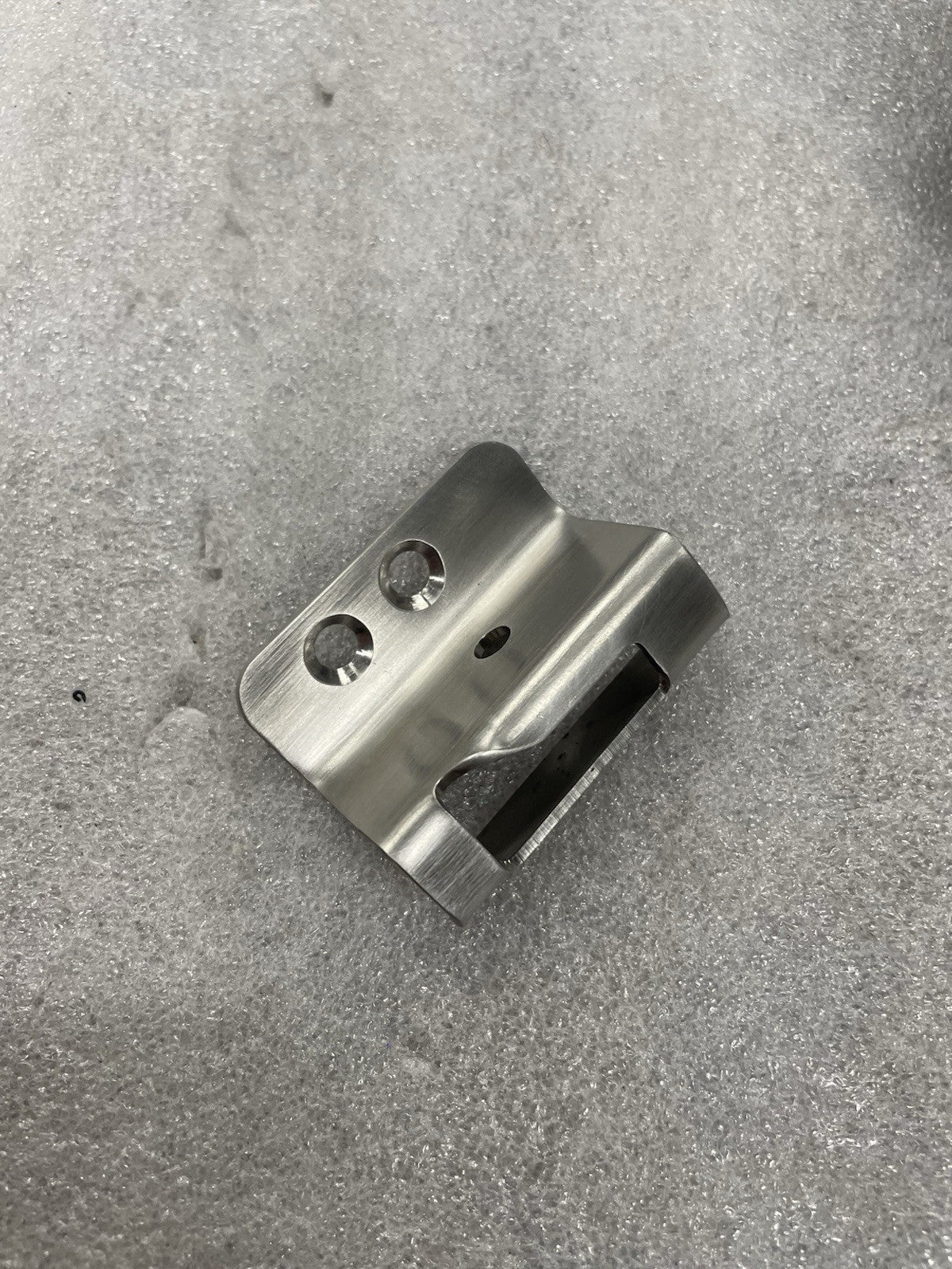 ✈️ Cessna style NEW RH WINDOW STRIKER PLATE, PN: SVK1217065-8 , SVK1217065-10