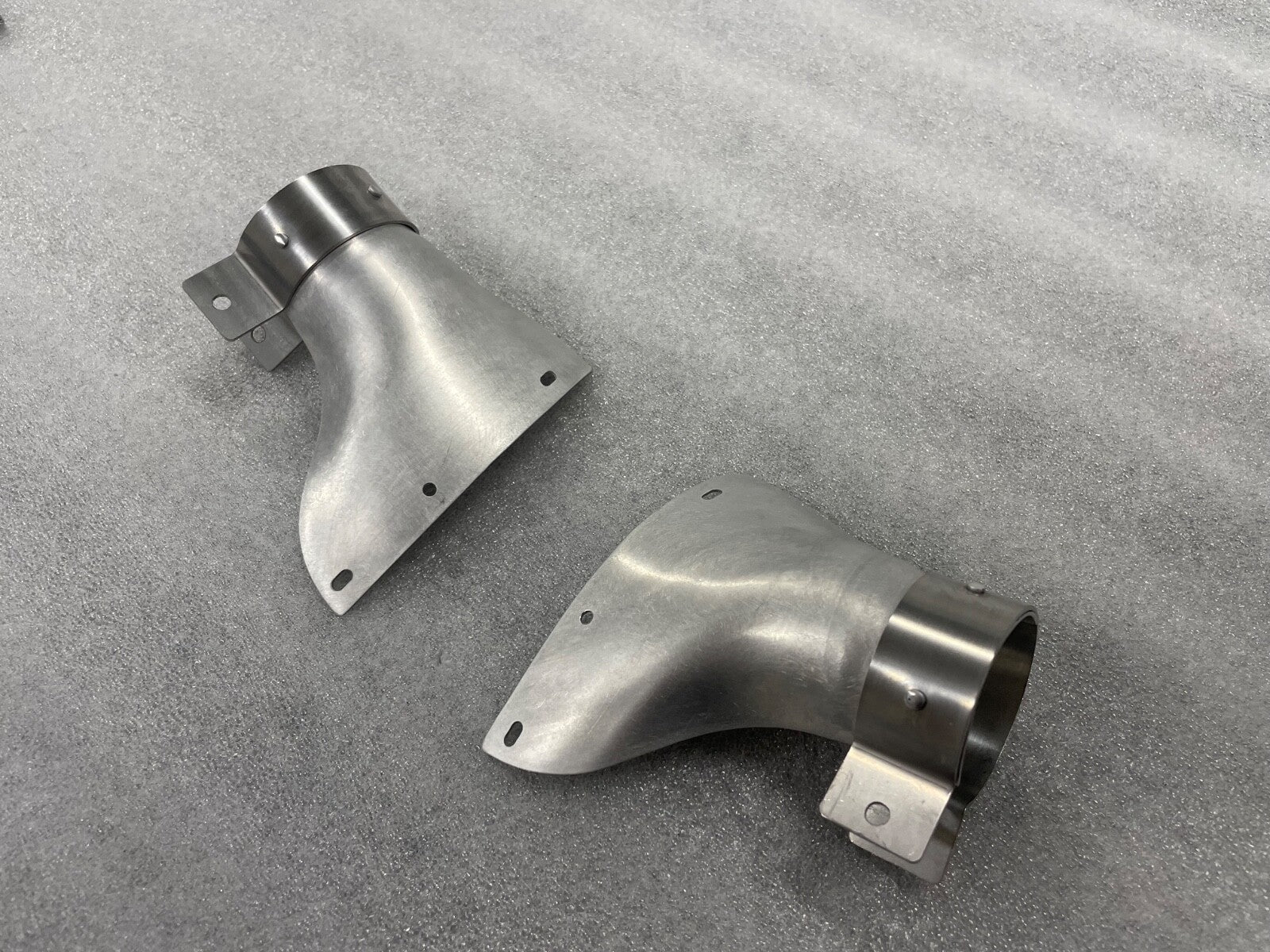 ✈️ Cessna 172 style LANDING GEAR PLATE COVER,PN: SVK0541191-1,SVK0541191-2 LH/RH