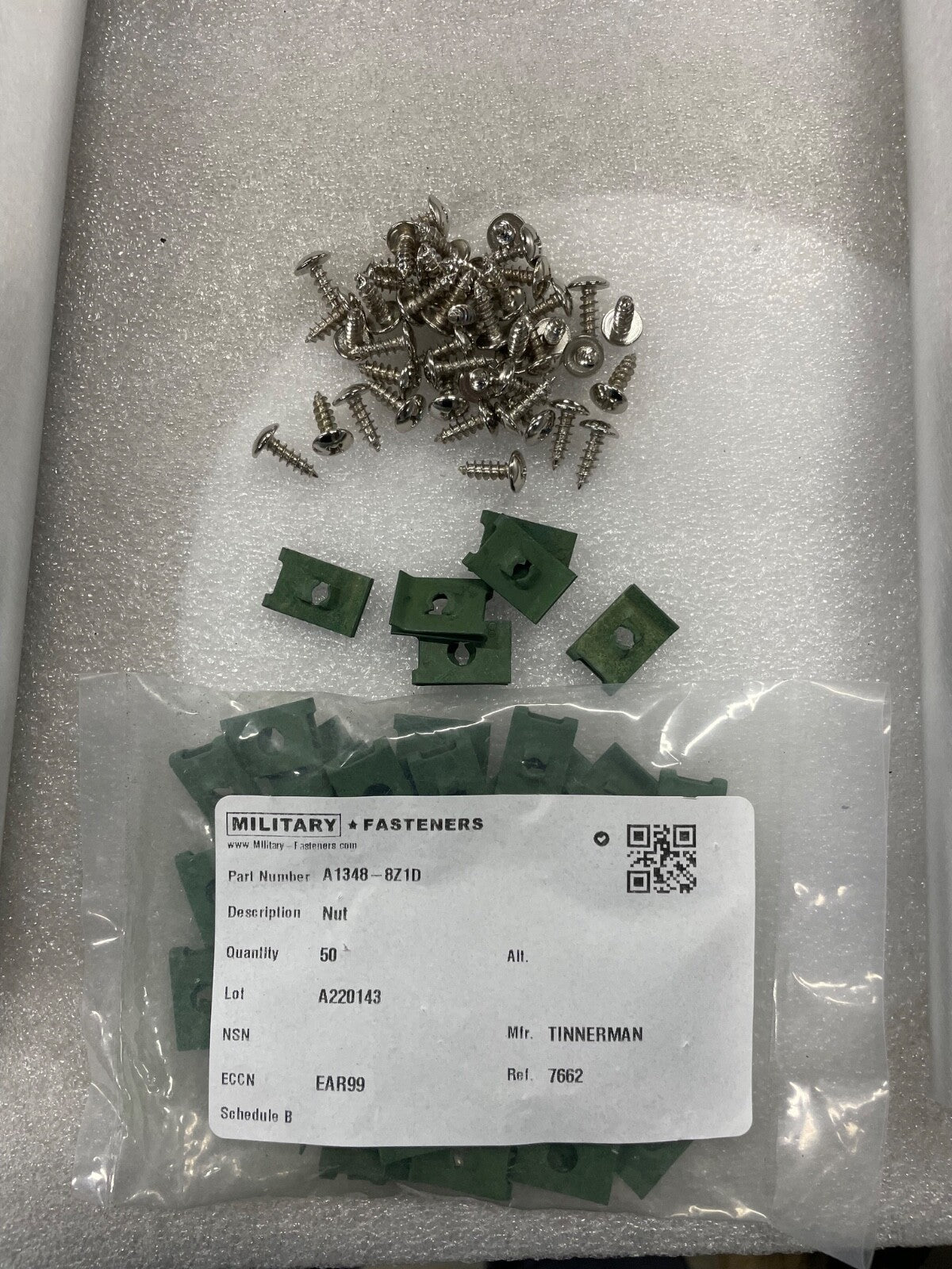 ✈️ Cessna 182 style Main Gear Leg Fairings SET ; PN: SVK0741624 , SVK0741639