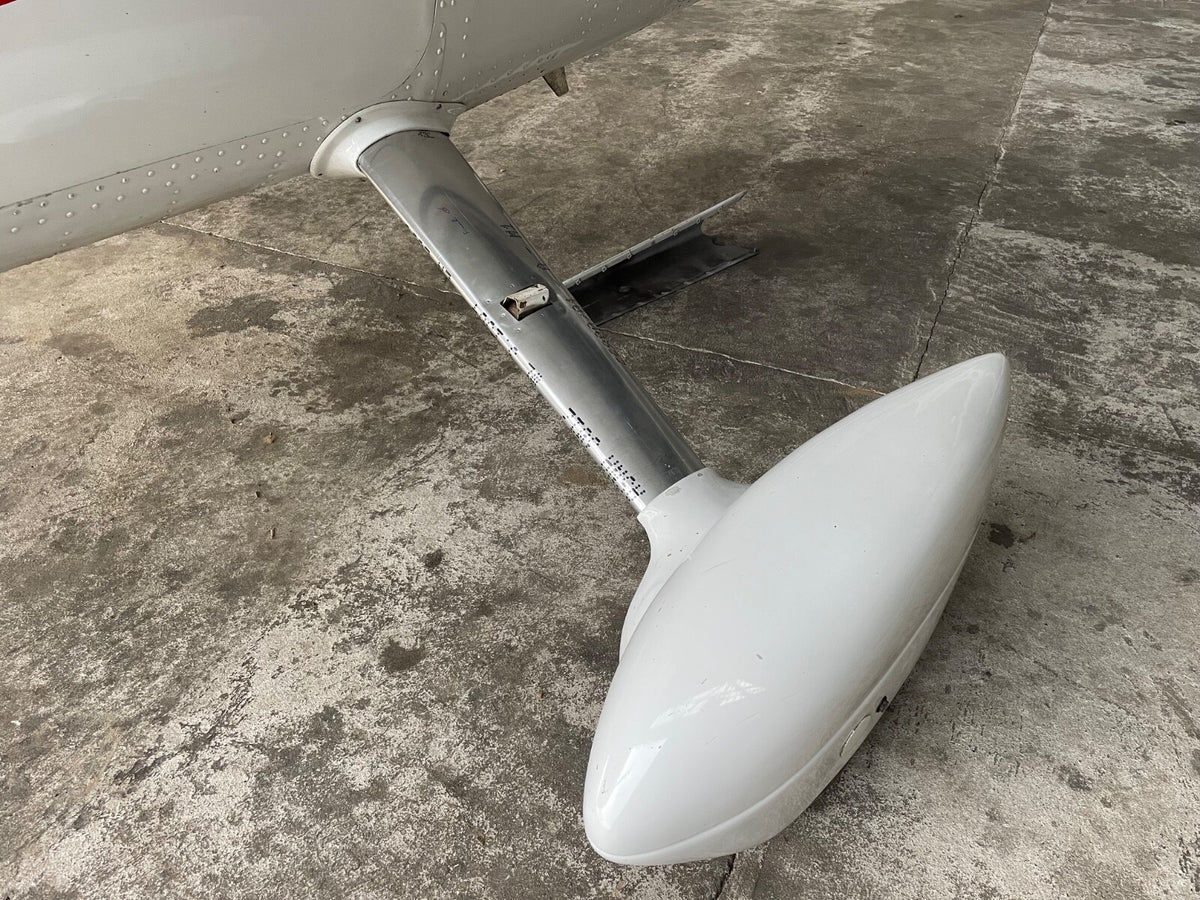 ✈️ Cessna 182Q,R style Main Gear Leg Fairings SET;PN:SVK0741624 , SVK0741639-5-6