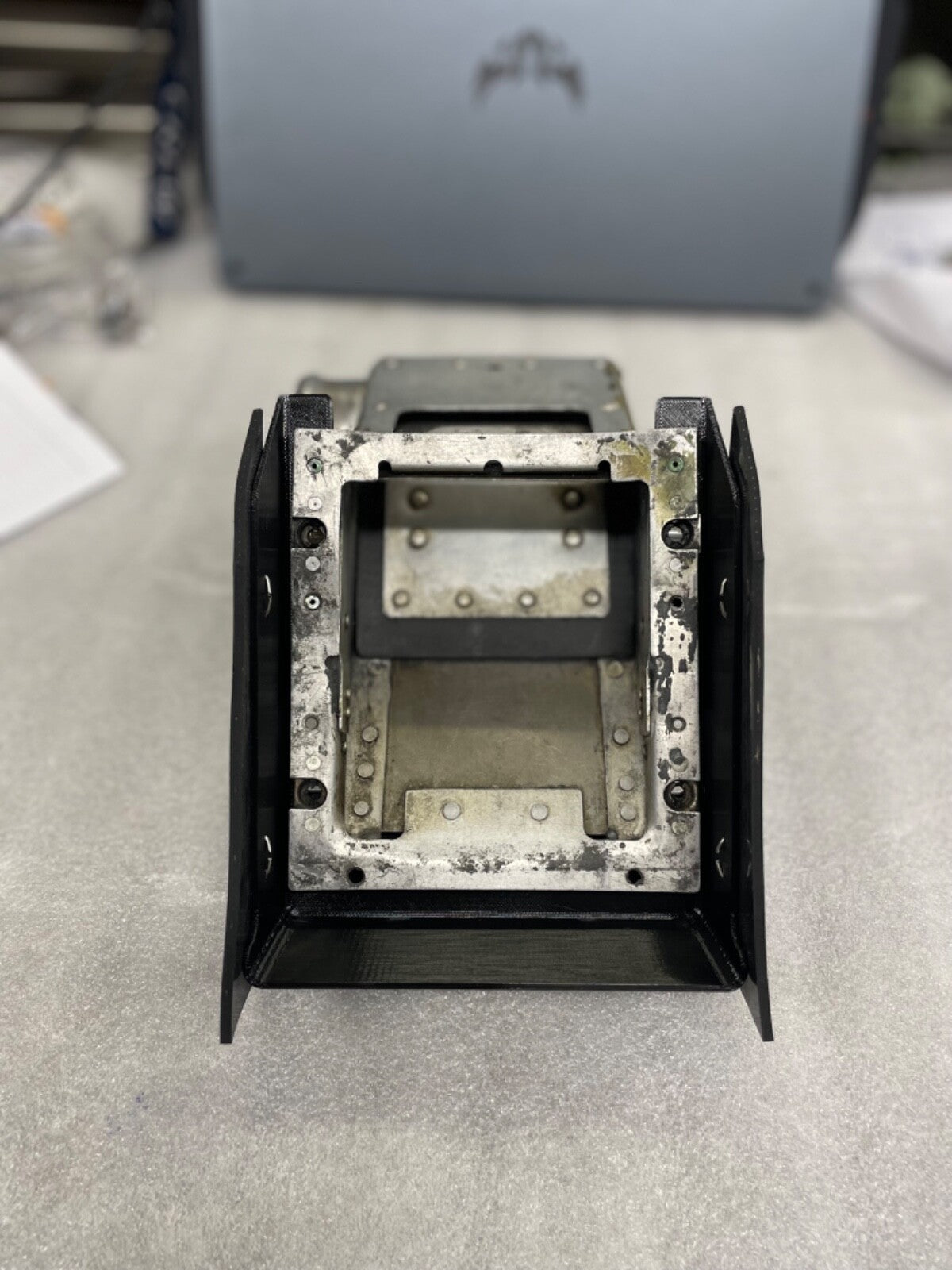 ✈️ Cessna 150 152 style AIRFILTER/AIRBOX SHROUD ASSEMBLY HOLDER,PN:SVK0552130-11