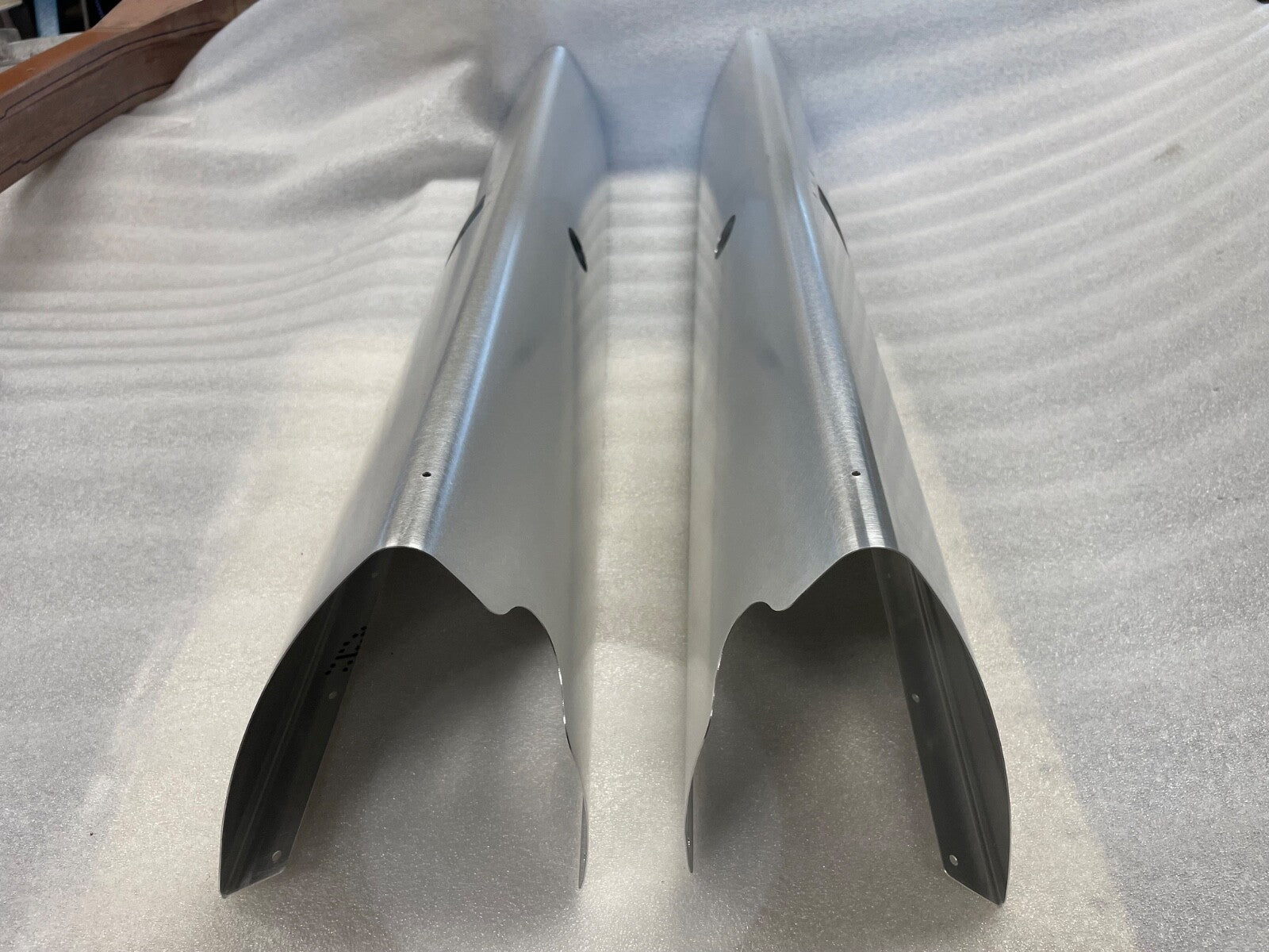 ✈️ Cessna 182 style Main Gear Leg Fairings SET ; PN: SVK0741624 , SVK0741639