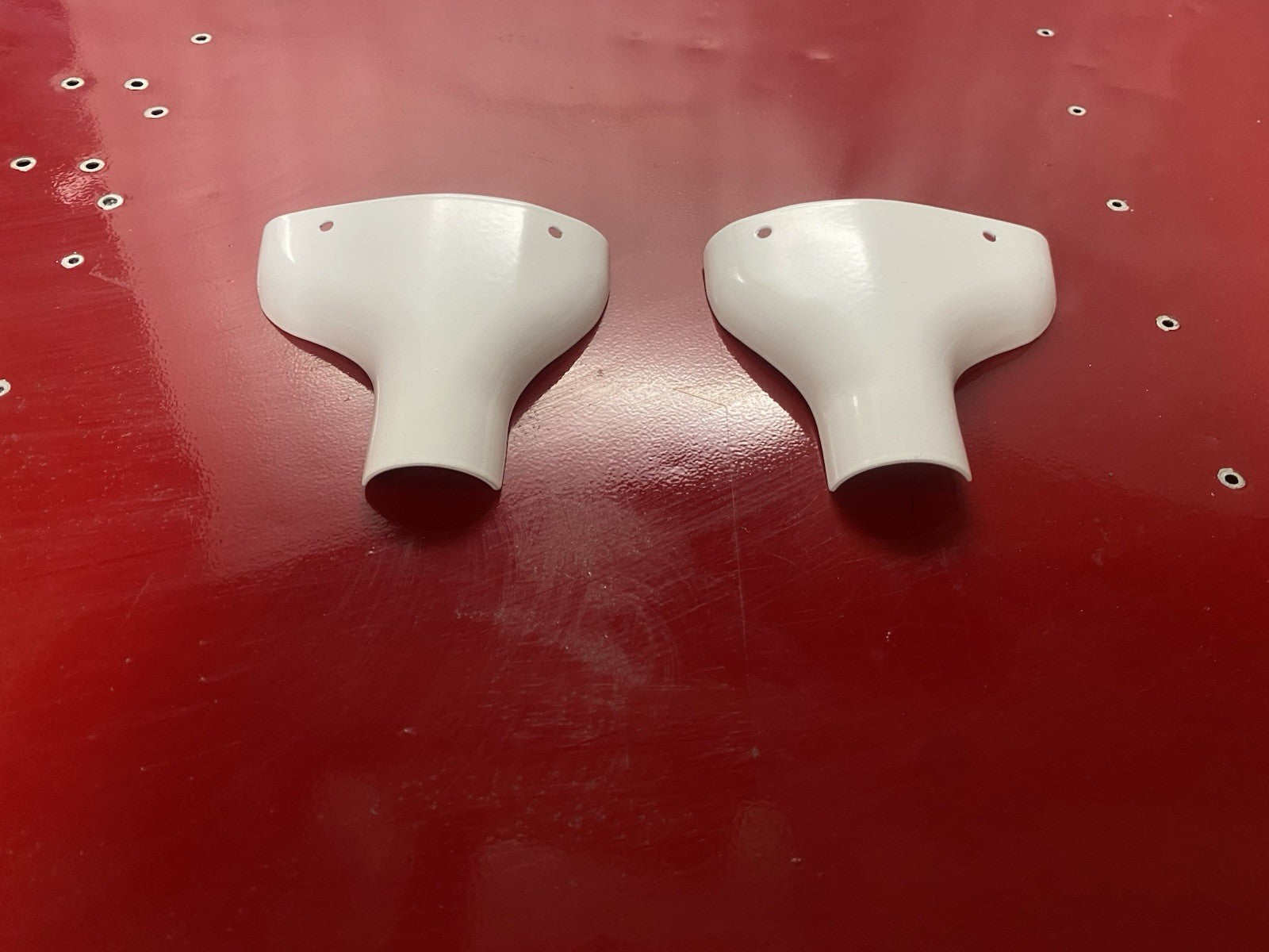 Cessna 150 152 Style LANDING GEAR PLATE COVER  PN:SVK0441218-2LH,SVK0441218-1RH