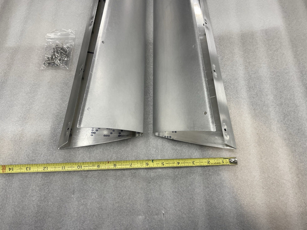 ✈️ Cessna 152 style Main Gear Leg Fairings SET ; PN: SVK0441228-1 , SVK0441228-2