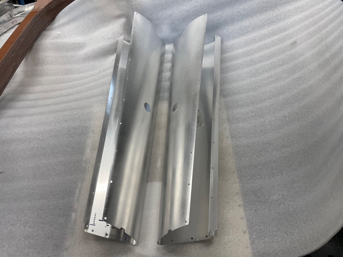 ✈️ Cessna 182Q,R style Main Gear Leg Fairings SET;PN:SVK0741624 , SVK0741639-5-6