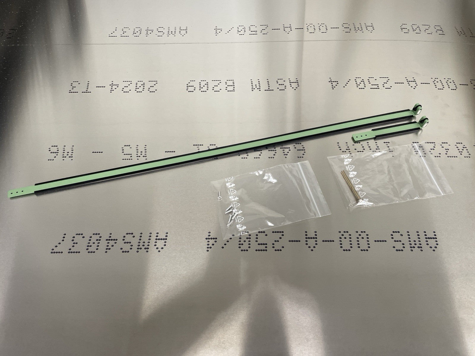 ✈️ Cessna 150 152 style SET OF NEW FUEL TANK STRAP,PN:SVK0523522-11,SVK0523522-1