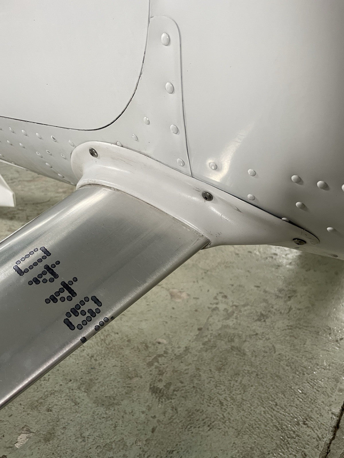 ✈️ Cessna 182 style LEFT HAND Main Gear Leg Fairing;PN: SVK0741624 , SVK0741639
