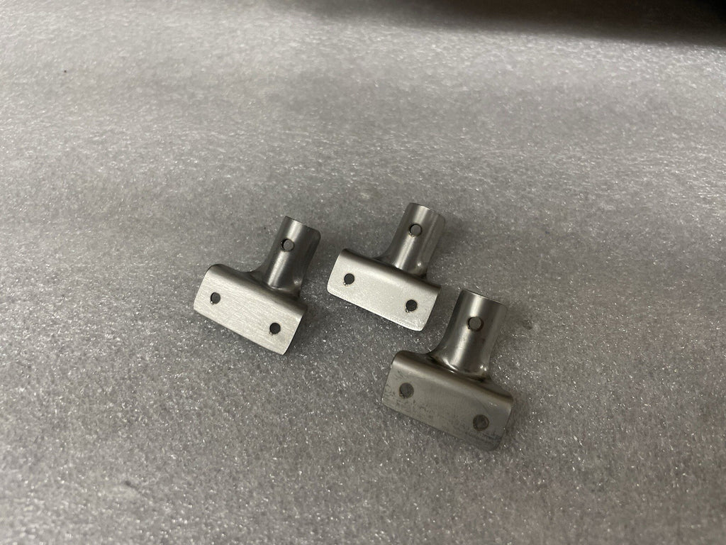 Cessna 152 style VALVE ASSEMBLY AIR BOX BRACKET PN: SVK0550180-10