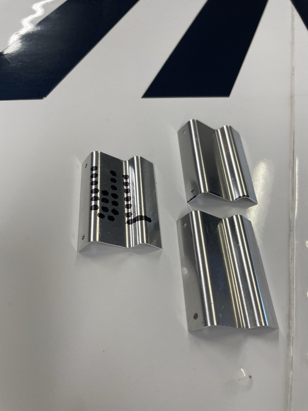 Cessna style FLAP TRACK BRACKET PN: SVK0523231-5 , SVK1221010-13 ,SVK1221010-14